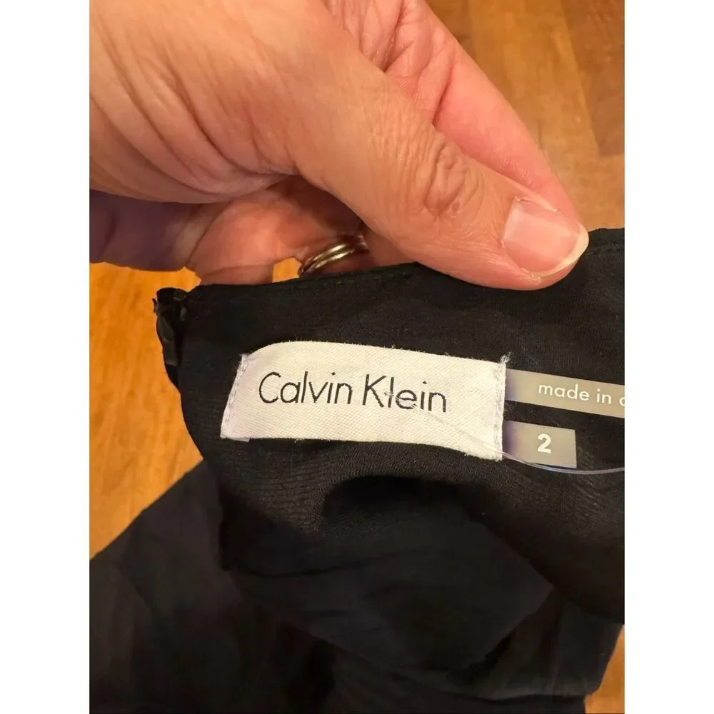 Calvin Klein Womens Size 2 Black Sheath Dress Textured Pleated Sleeveless Cockta - Picture 4 of 7